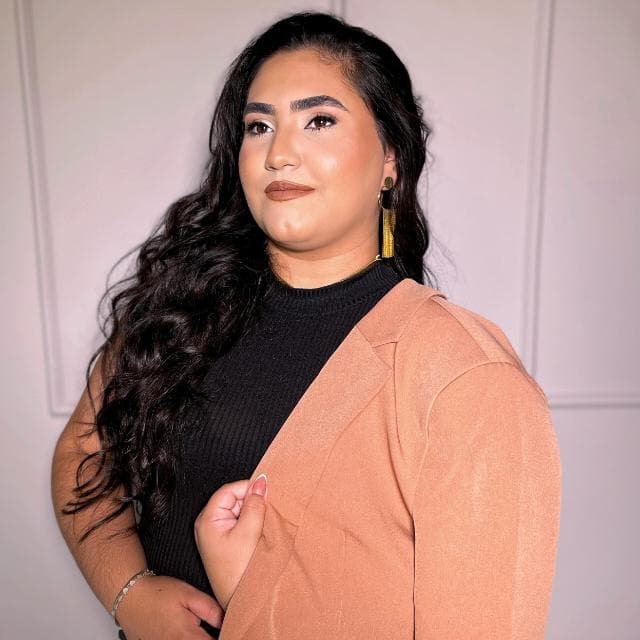 Foto da psicóloga Alessandra Lopes Lemos